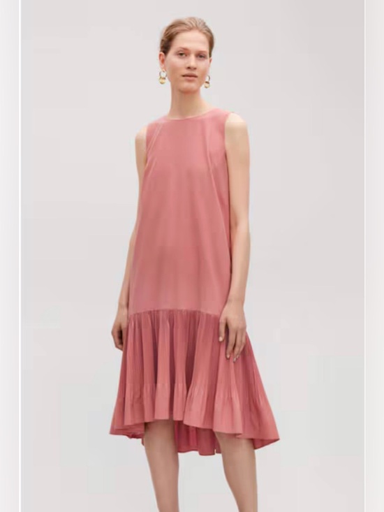 COS Dresses & Skirts - COS Dusty Rose Pleated Hem Shift Dress Size 8 Minimalist Sleeveless Midi Dress
